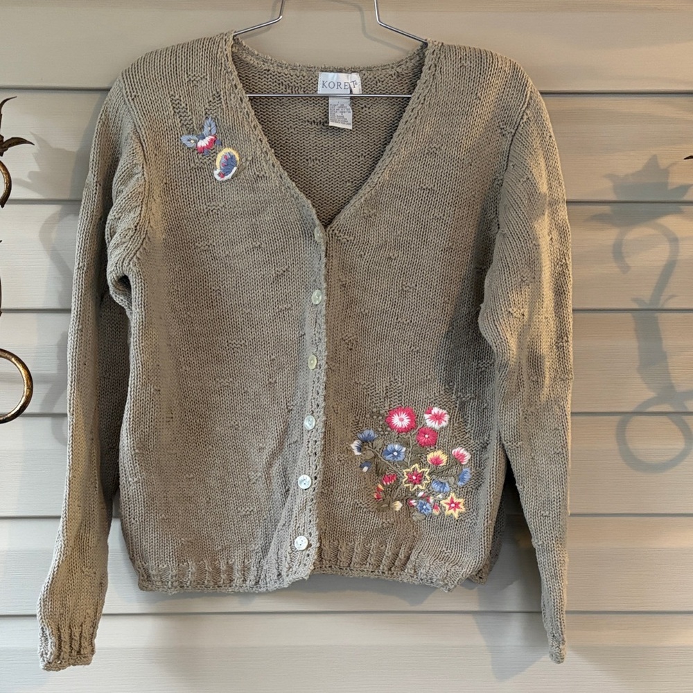 Koret Beige-Tan Floral Embroidered V-Neck Cardigan